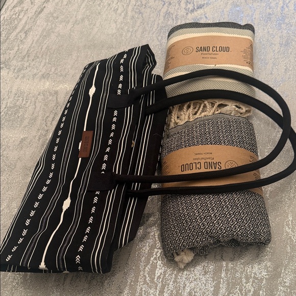 Sandcloud Other - Sand Cloud Black and White Tote Bag and Blanket Set